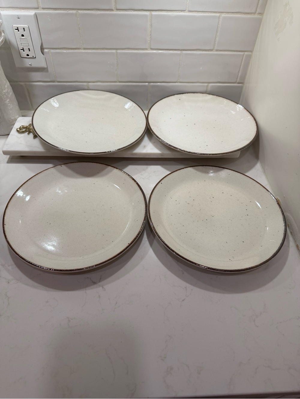 J&G Meakin LifeStyle England 10” Dinner Plates – Set of 4